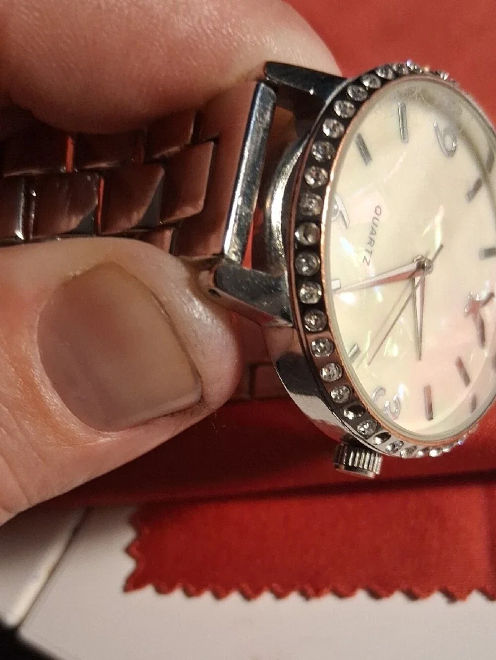American Eagle Women's Silver Toned Link Band Analog Watch